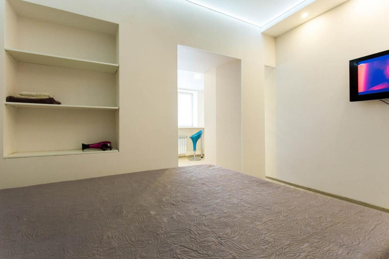 New Apartments In The City Center - Kuznechna Str. 26/2 Charkov Buitenkant foto