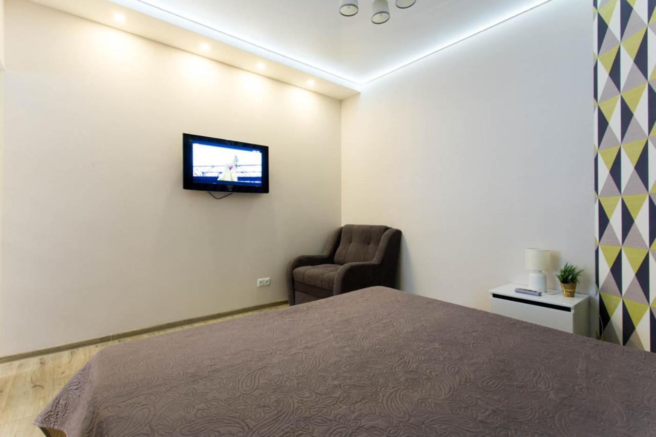 New Apartments In The City Center - Kuznechna Str. 26/2 Charkov Buitenkant foto